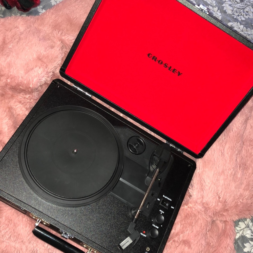 Crosley deluxe portable record player